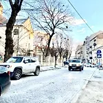 10, Lviv Apart 2 Кім Ізольовані Центр З Балконом Безкоштовна Парковка アパート *