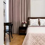 10, 2 кім ізольовані центр з балконом безкоштовна парковка Apartment Lviv