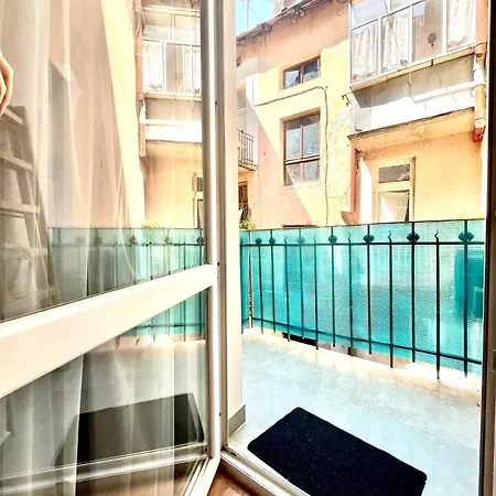 Apartament 10, -apart 2 кім ізольовані центр з балконом безкоштовна парковка *