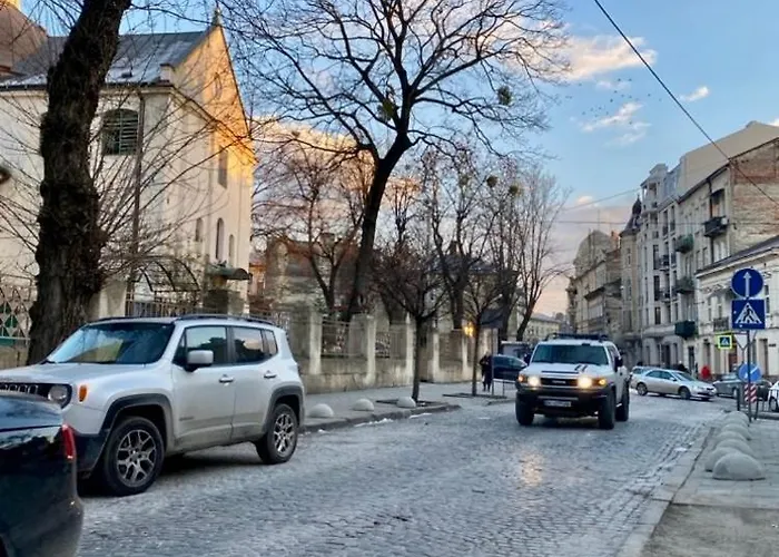 10, Lvapart 2 Кім Центр З Балконом Парковка リヴィウ